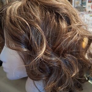 Luxurious Brown Wavy Hair Wig